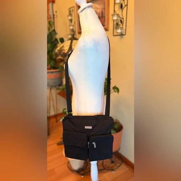 Baggallini Black Nylon Crossbody Bag Travel Organizer Lightweight Multi Pockets - Picture 4 of 14